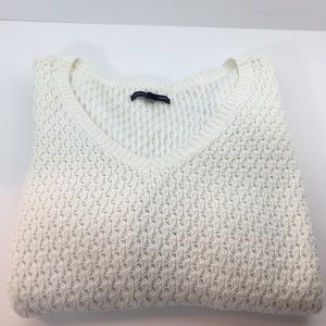 American Eagle Sweater!